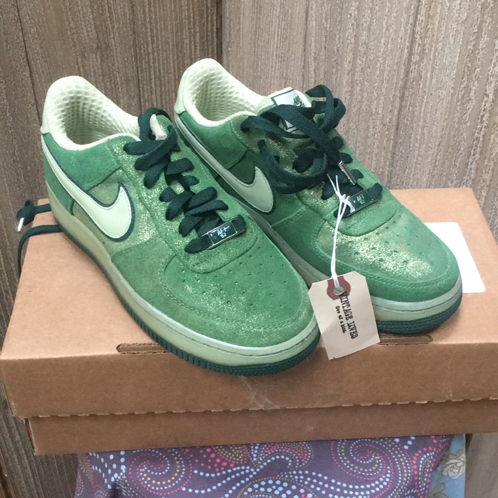 Vintage Loves Nike 1982 AF1